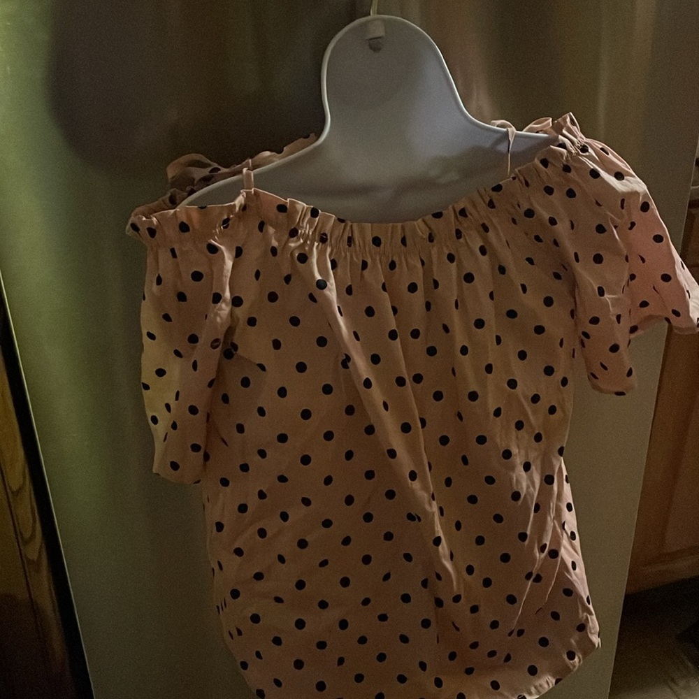 Pink & Black Polka Dot Blouse 🎀🖤 - Picture 9 of 10